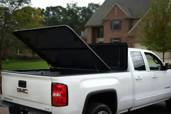 Stowe Cargo Systems - 2007-2013 GMC Sierra 1500 Tonneau Cover/Toolbox Combo (5' 9" Bed) | Stowe 2-in-1 #G155010