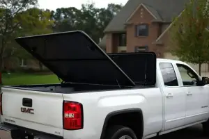 2007-2013 GMC Sierra 1500 Tonneau Cover/Toolbox Combo (5' 9" Bed) | Stowe 2-in-1 #G155010