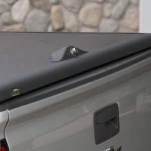 Chevy-Truck-with-Stowe-Tonneau-Cover-Close